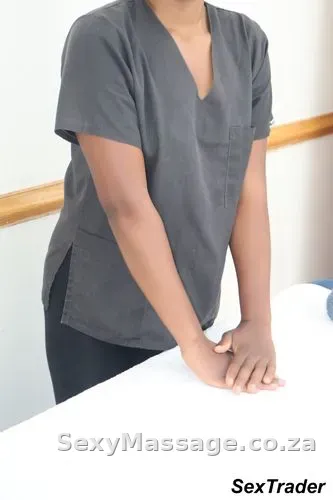 Bee, erotic masseuse in Randburg